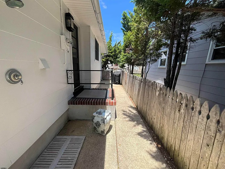 8102 Marshall Ave — Photo 22