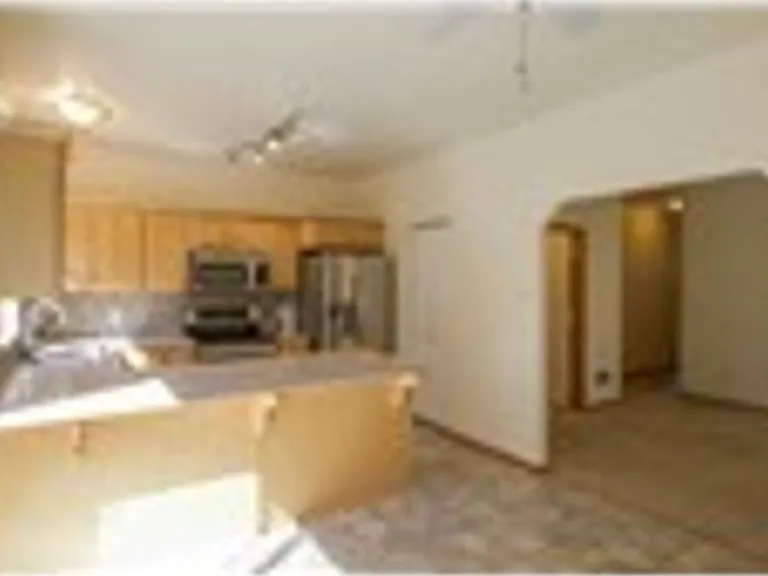 1016 Campbell Ave — Photo 11