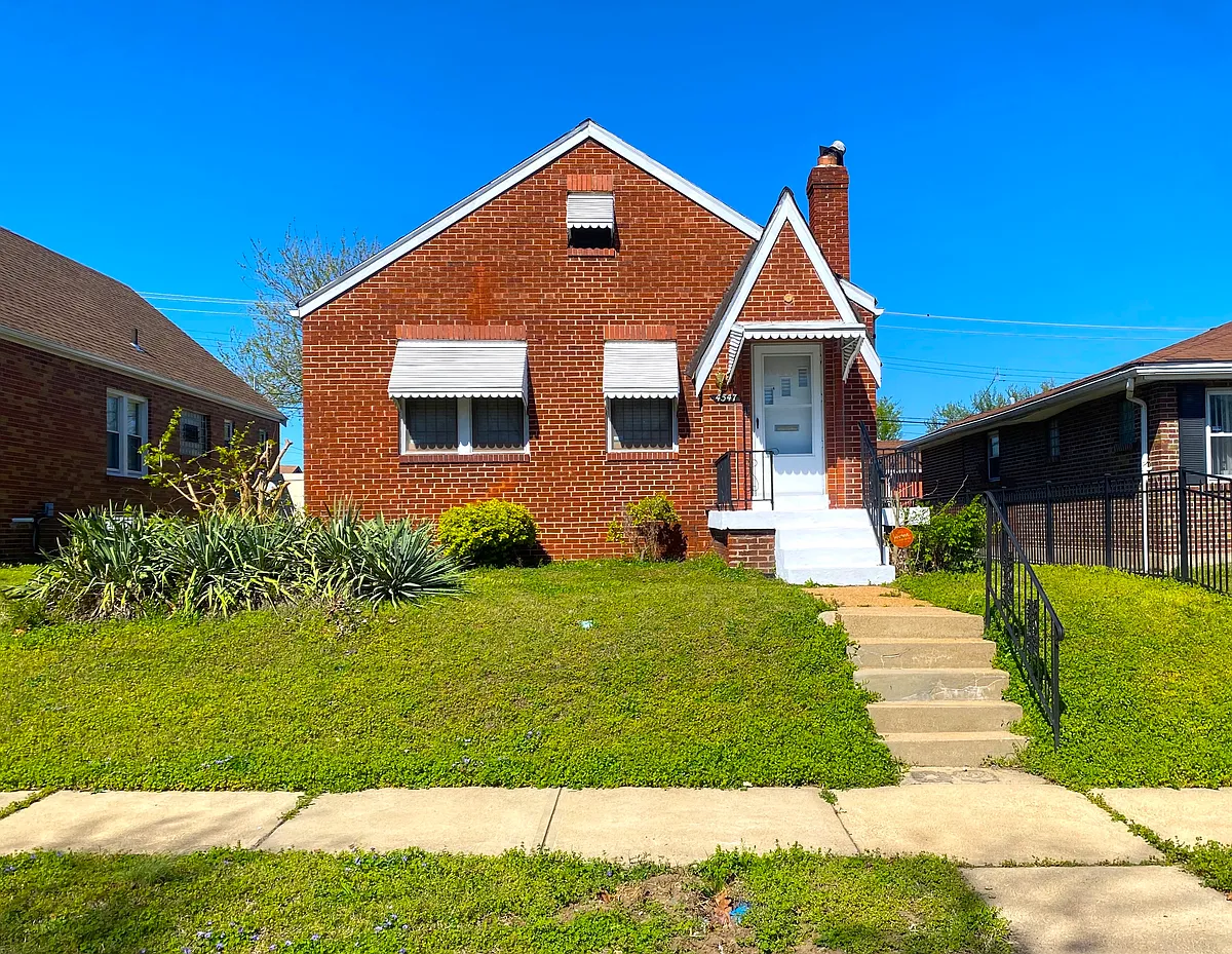Building Photo - 4547 Bessie Ave