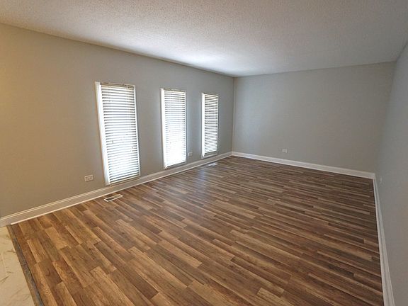 3rd image of 2704 198th St