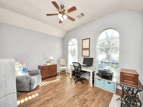 5th image of 2939 Walnut Knoll Way