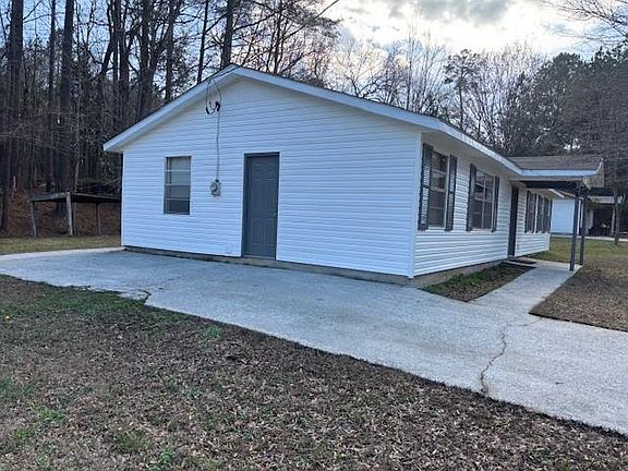 3rd image of 1071 Alexander St