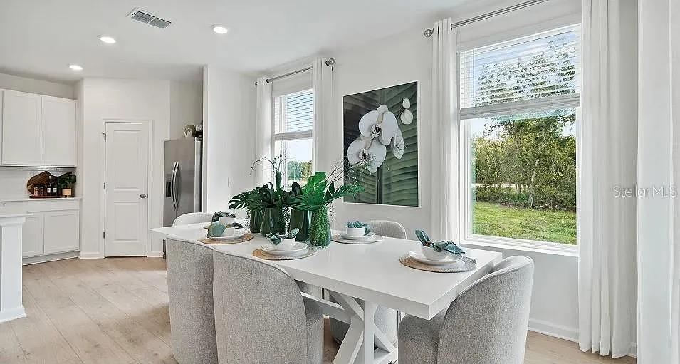 3 bed, 2.0 bath, 1825 sqft, $2,200 — Photo 4