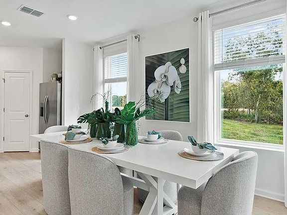 4th image of 5075 Loggia Ln #A