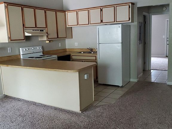 4th image of 2133 Continental Ave
