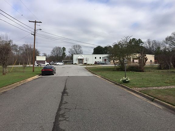 4th image of 5717 18th Ave