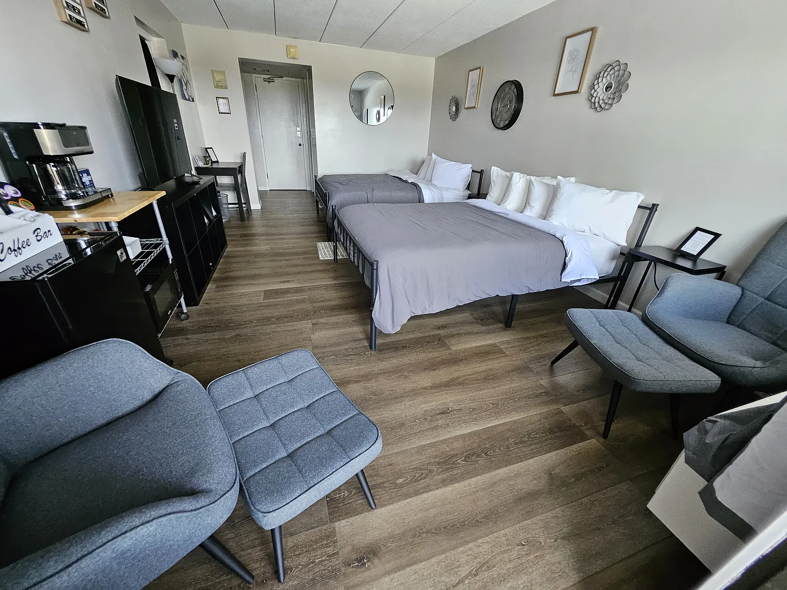 Studio, 320 sqft, $1,100 — Photo 3