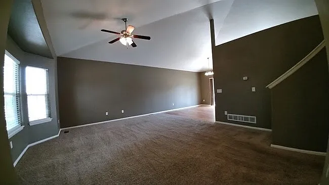 16212 Ginger Ave — Photo 4