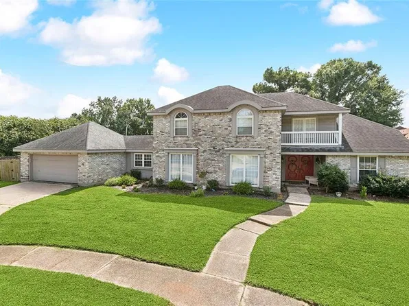 4 Yellowstone Ct, New Orleans, LA 70131