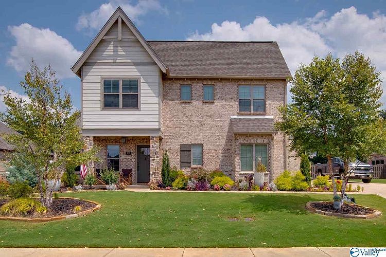 1st image of 109 Starling Dr
