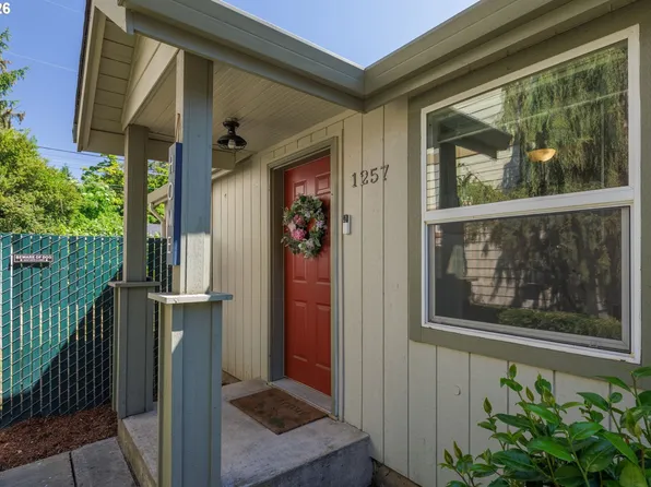 1257 River Rd, Eugene, OR 97404