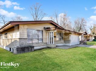 10201 Pannell Dr, Saint Louis, MO 63136
