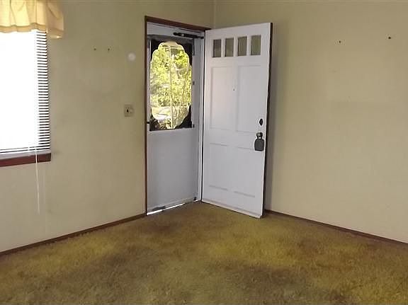 2nd image of 1927 Catalpa Ave