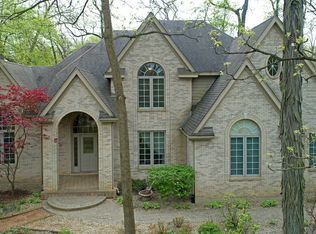 2708 Whiting Ct, McHenry, IL 60050