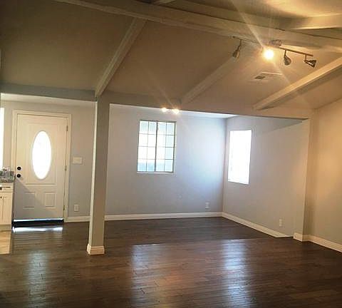 5th image of 5541 Woodman Ave