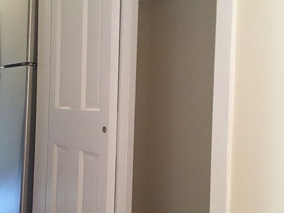 4th image of 202 W 82nd St APT 2D