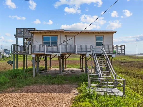 227 Detenbeck Ave, Surfside Beach, TX 77541