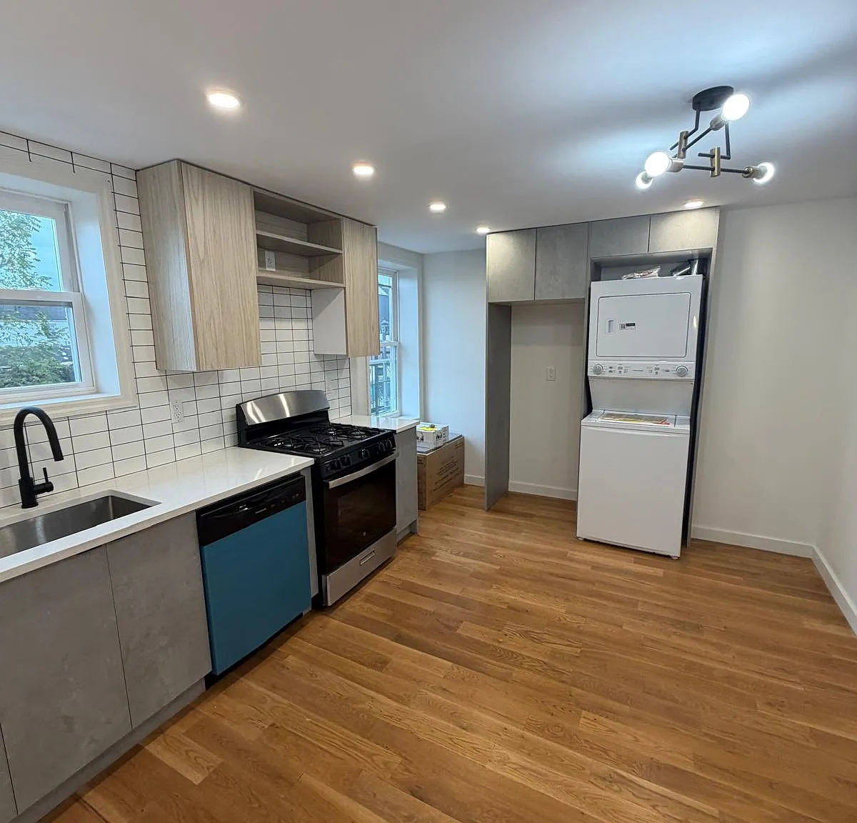 2 bed, $2,800 — Photo 1