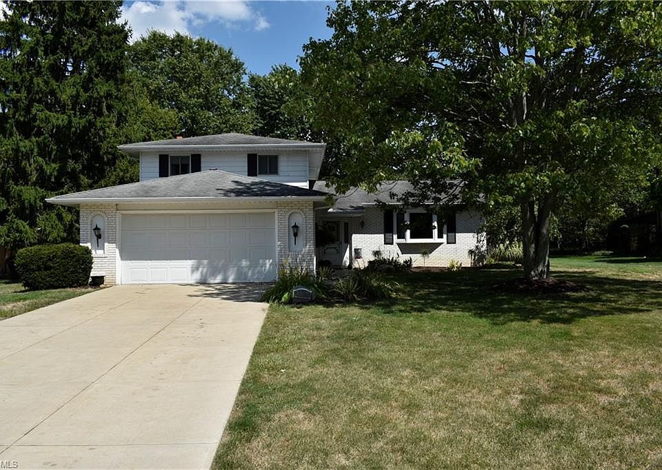 1st image of 4067 Brewster Dr