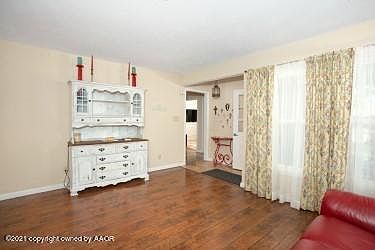 5th image of 5520 Floyd Ave