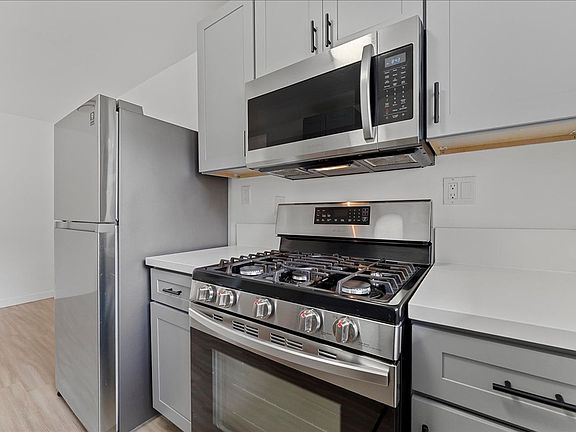 4th image of 376 Avenue 57 Unit 2