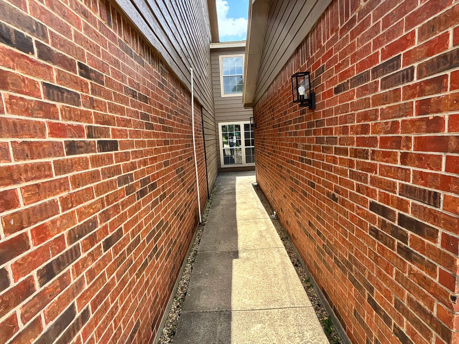 3 bed, 1538 sqft, $2,100 — Photo 4