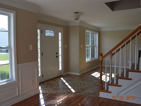 3rd image of 7201 Olive Branch Ln