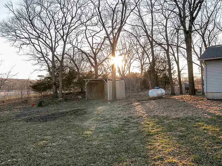6863 Anderson Ave — Photo 4
