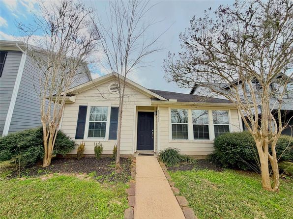 10667 Cobblecreek Way