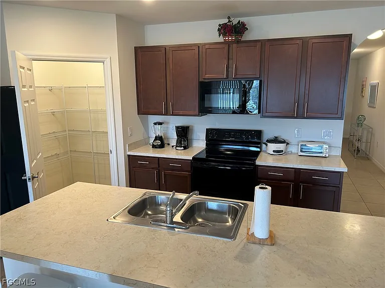 10531 Canal Brook Ln — Photo 10