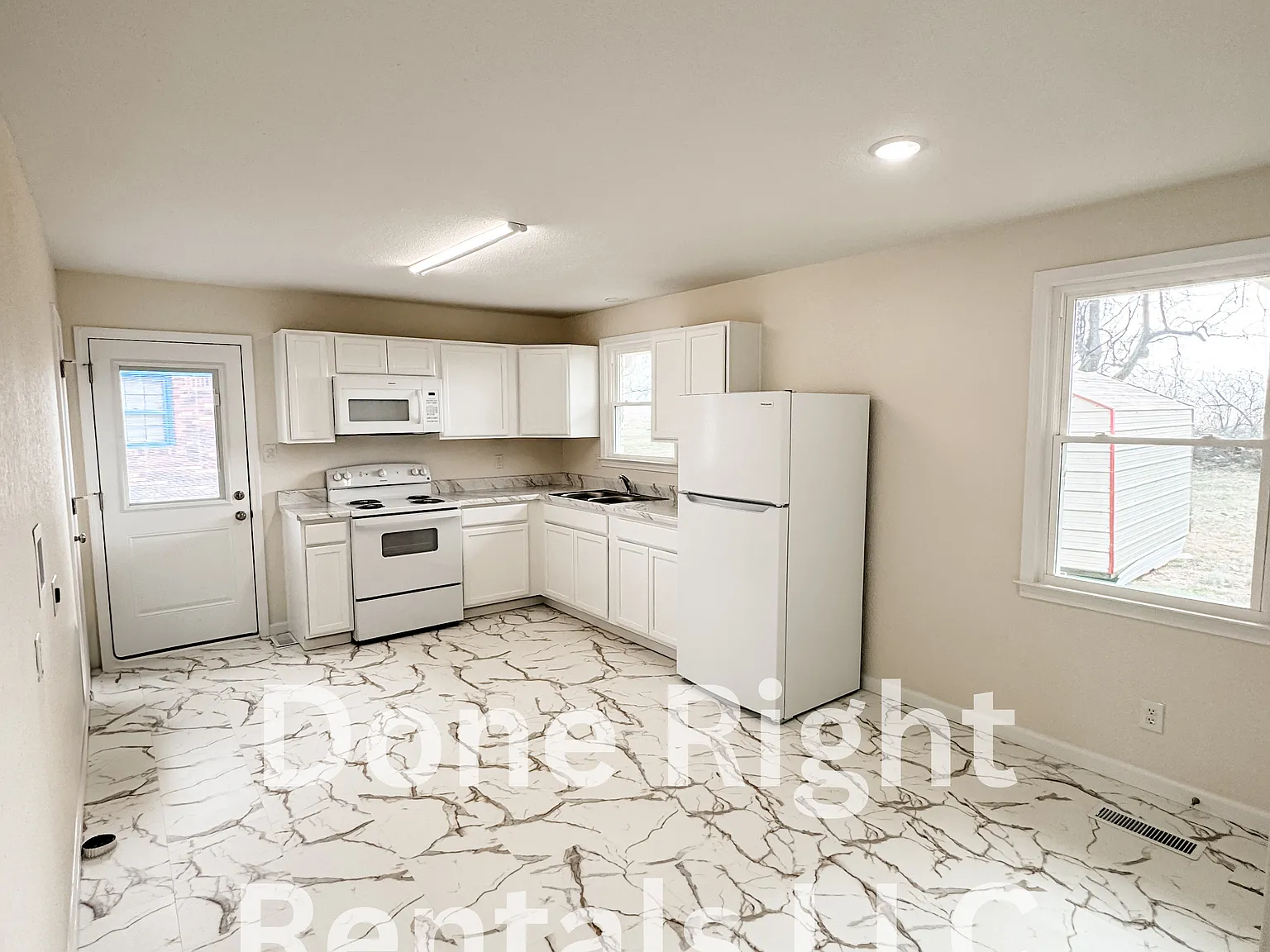 4 bed, 1.5 bath, 1242 sqft, $1,600 — Photo 2