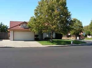 910 Youngsdale Dr, Vacaville, CA 95687
