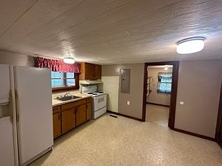 2nd image of 4493 Horseshoe Rd
