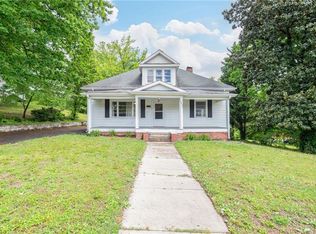 245 E Lebanon St, Mount Airy, NC 27030