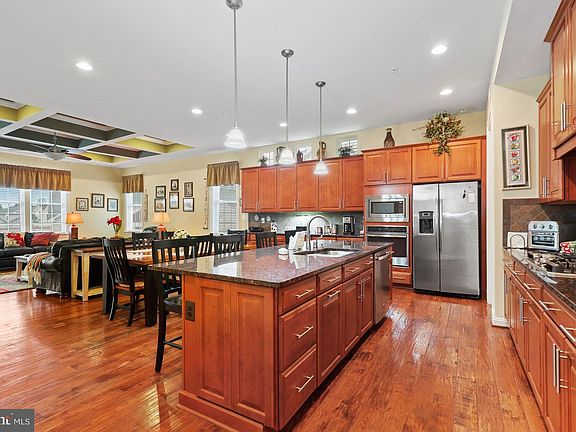 3rd image of 2571 Sophia Chase Dr