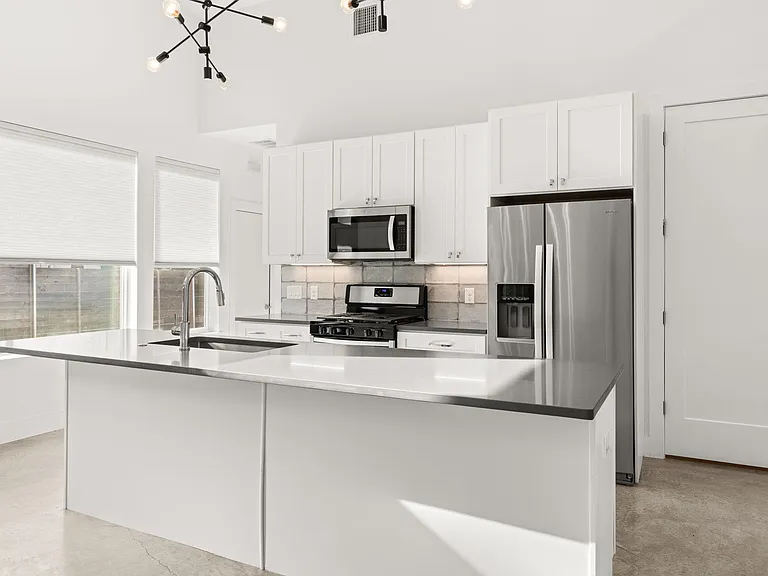 6201 Caddie St #2 — Photo 10