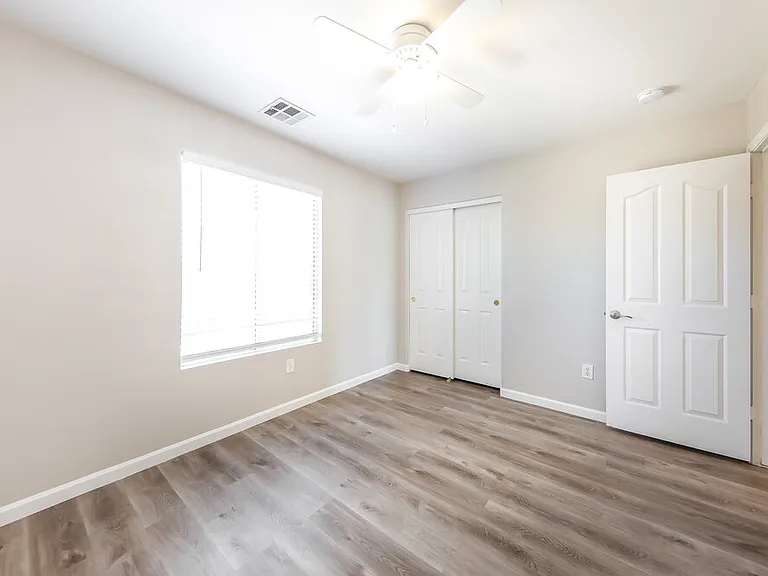 1306 S 119th Dr — Photo 13