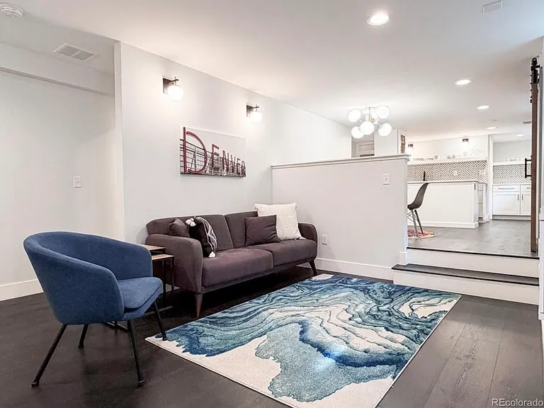 736 York St #1 — Photo 8
