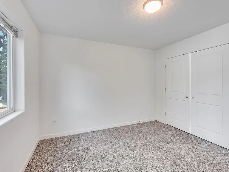 1158 SE Oak St — Photo 12