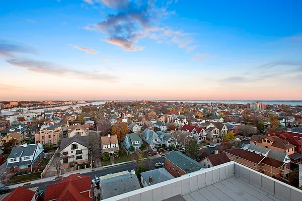 Sold by Citi Habitats | media 6