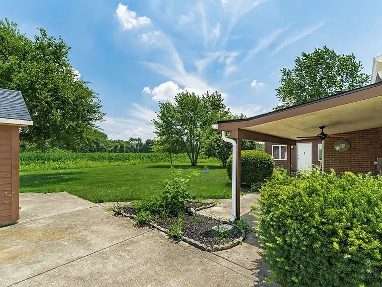 6002 Bowen Rd — Photo 49