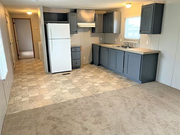 2nd image of 823 Audrey Ave