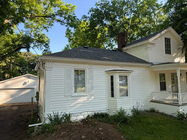1673 Broadway St — Photo 16
