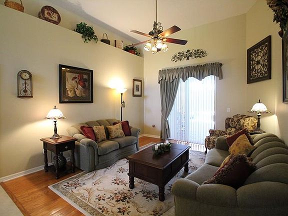 3rd image of 13237 Fox Glove St
