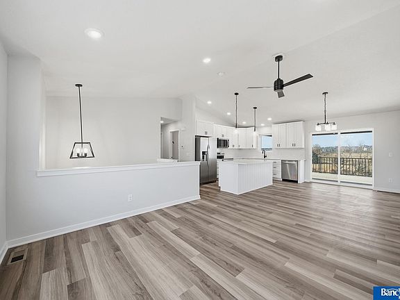 4th image of 5024 N 35th Ct