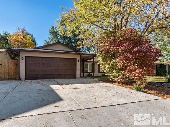 2nd image of 973 Glen Meadow Dr