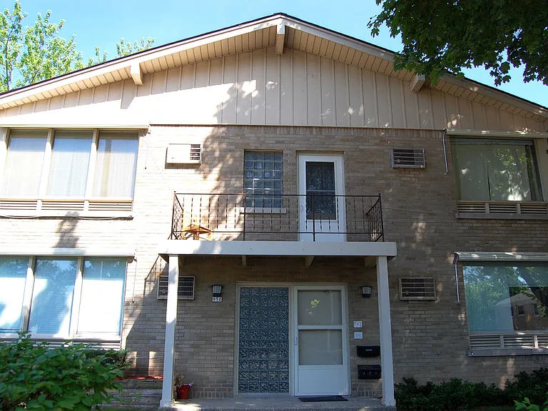950 Glenview Ave #2 — Photo 1