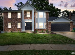 3163 Olde Post Rd, Saint Louis, MO 63129