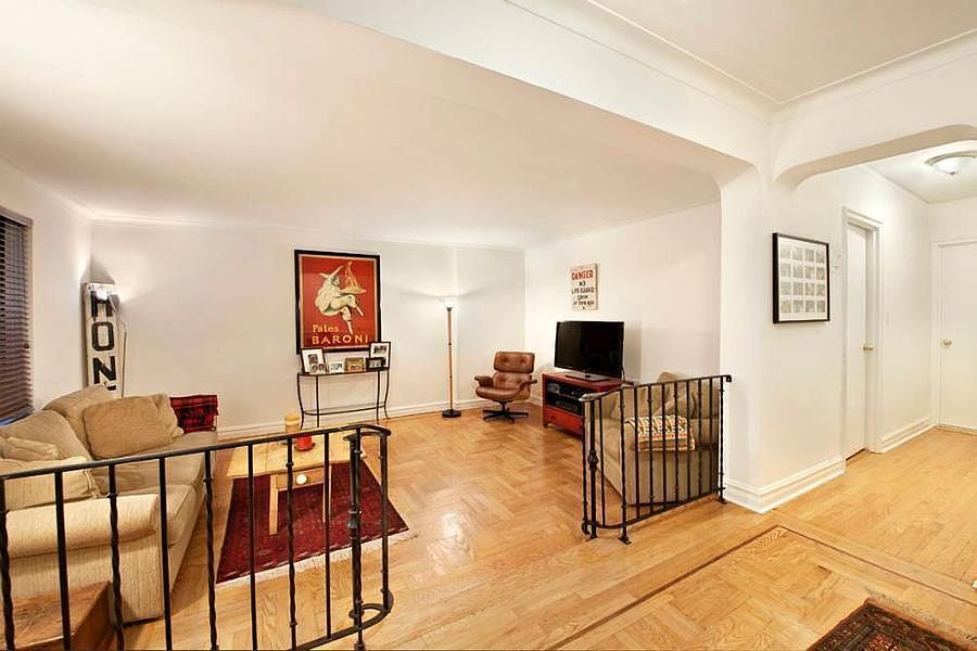 1st image of 300 W 72nd St APT 2A