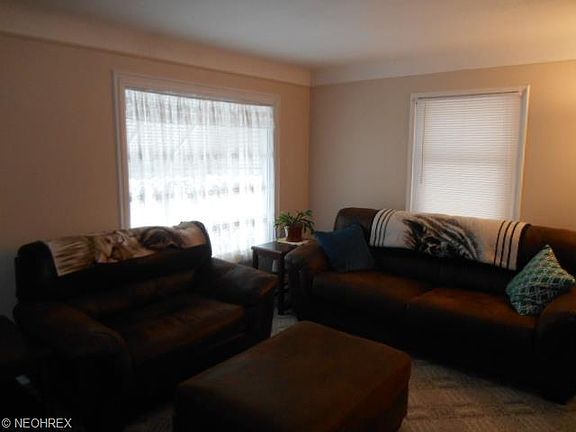 5th image of 344 E 264th St